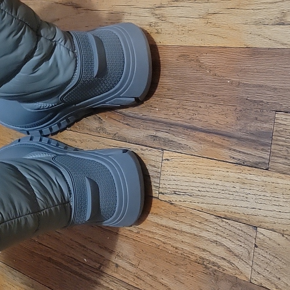 Hunter Boots - Picture 8 of 9